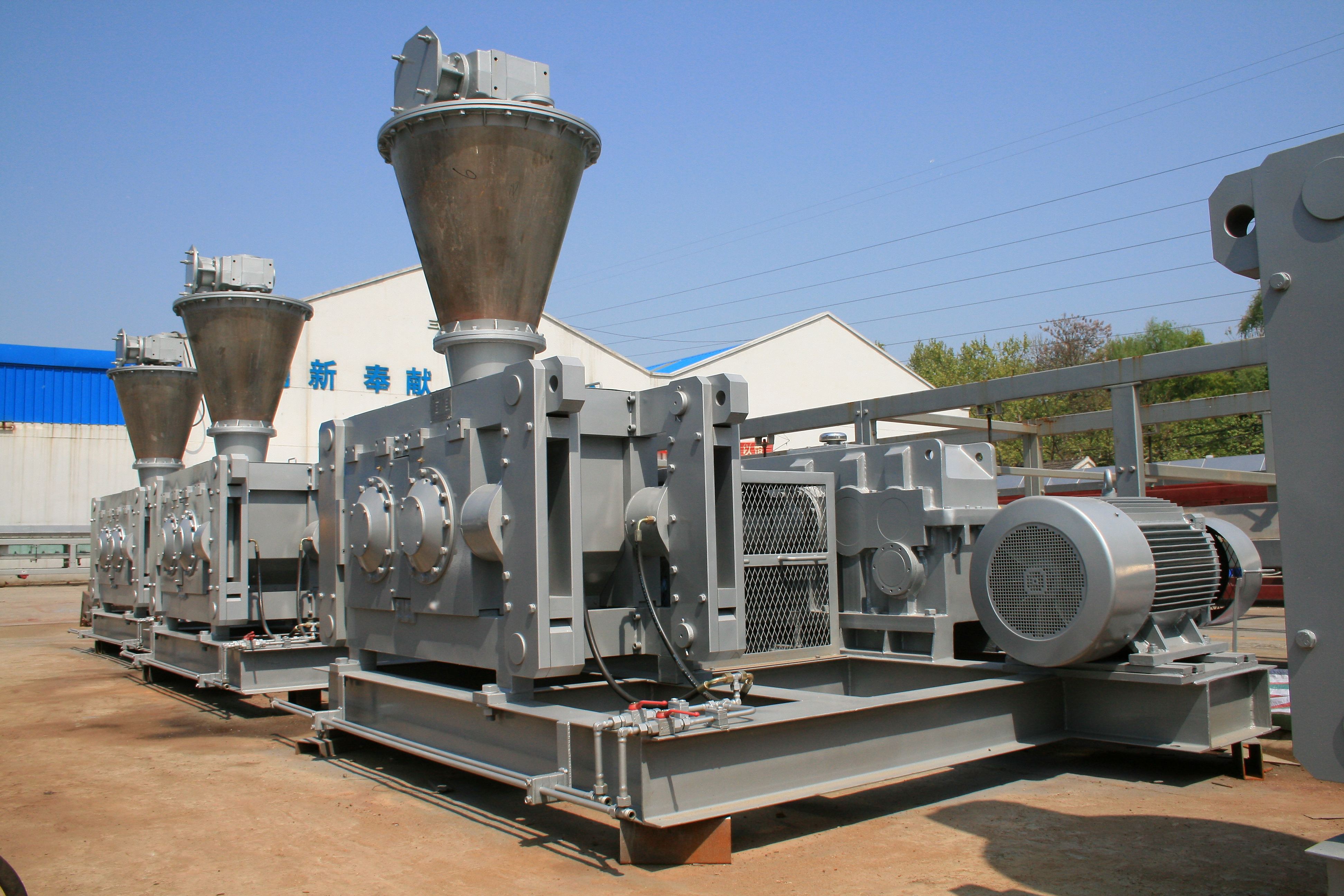 幹法輥壓造粒機